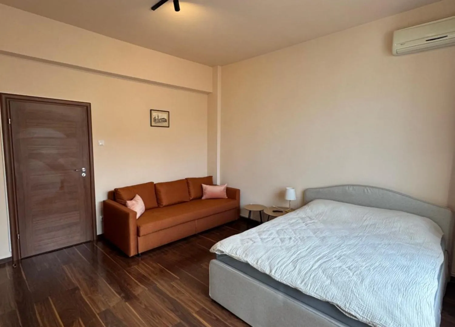 Amazing Double Studio #Near Calea Victoriei Bucharest 0*,  Romania